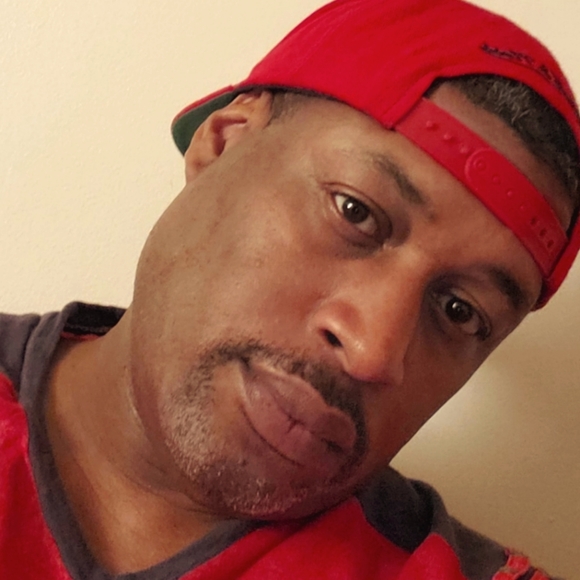 Meet your Posher, Kenan - Picture 1 of 1